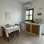 Taxiarchis Aparthotel 2*