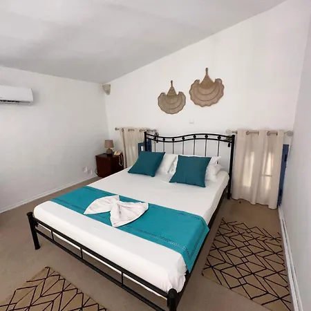 Apartahotel Taxiarchis 2*